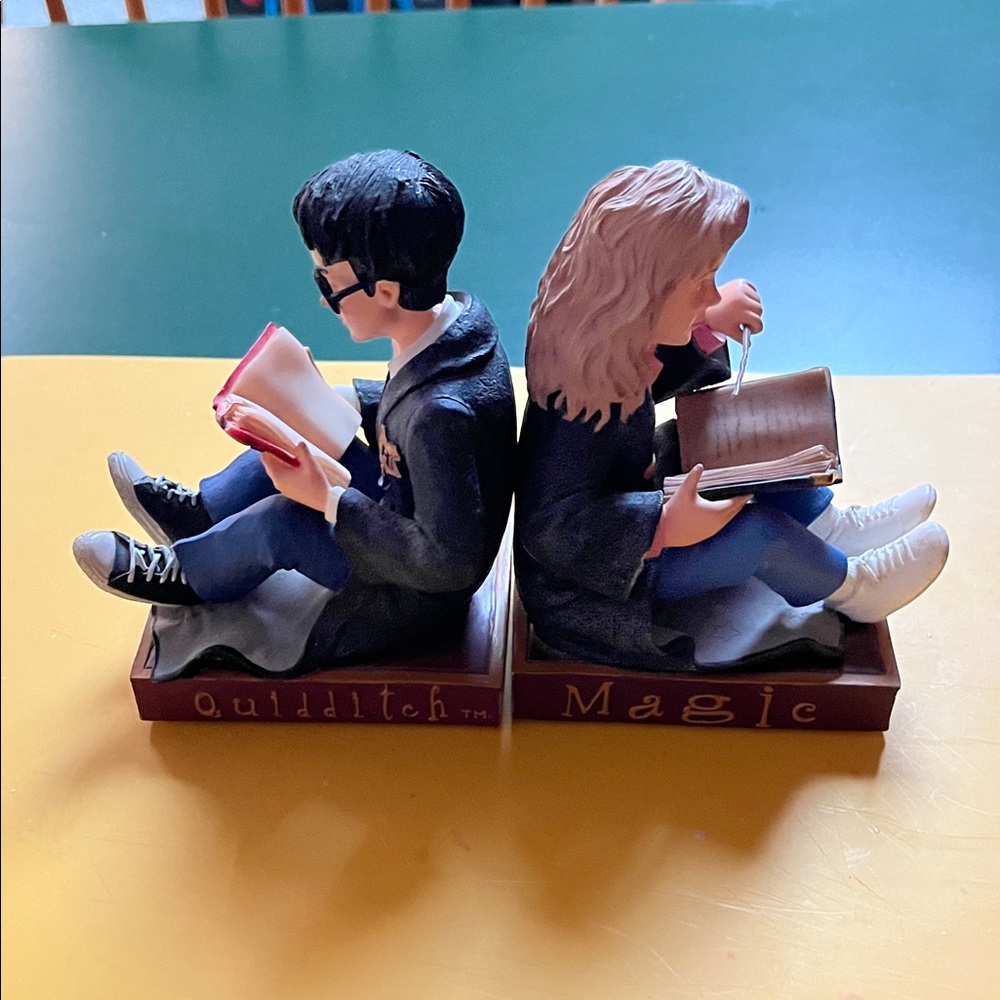 Vintage Enesco Harry Potter Quidditch Magic Bookends